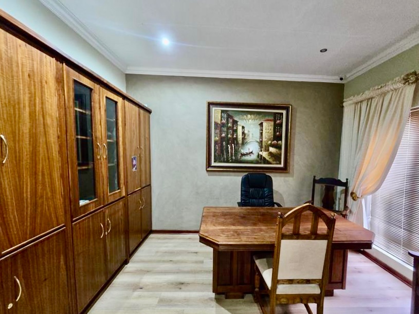 4 Bedroom Property for Sale in Wilkoppies North West